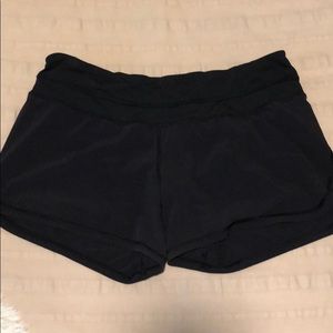Black lululemon 4in running shorts